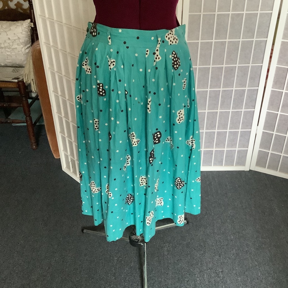 Vintage Skirt Butterflie dot pattern